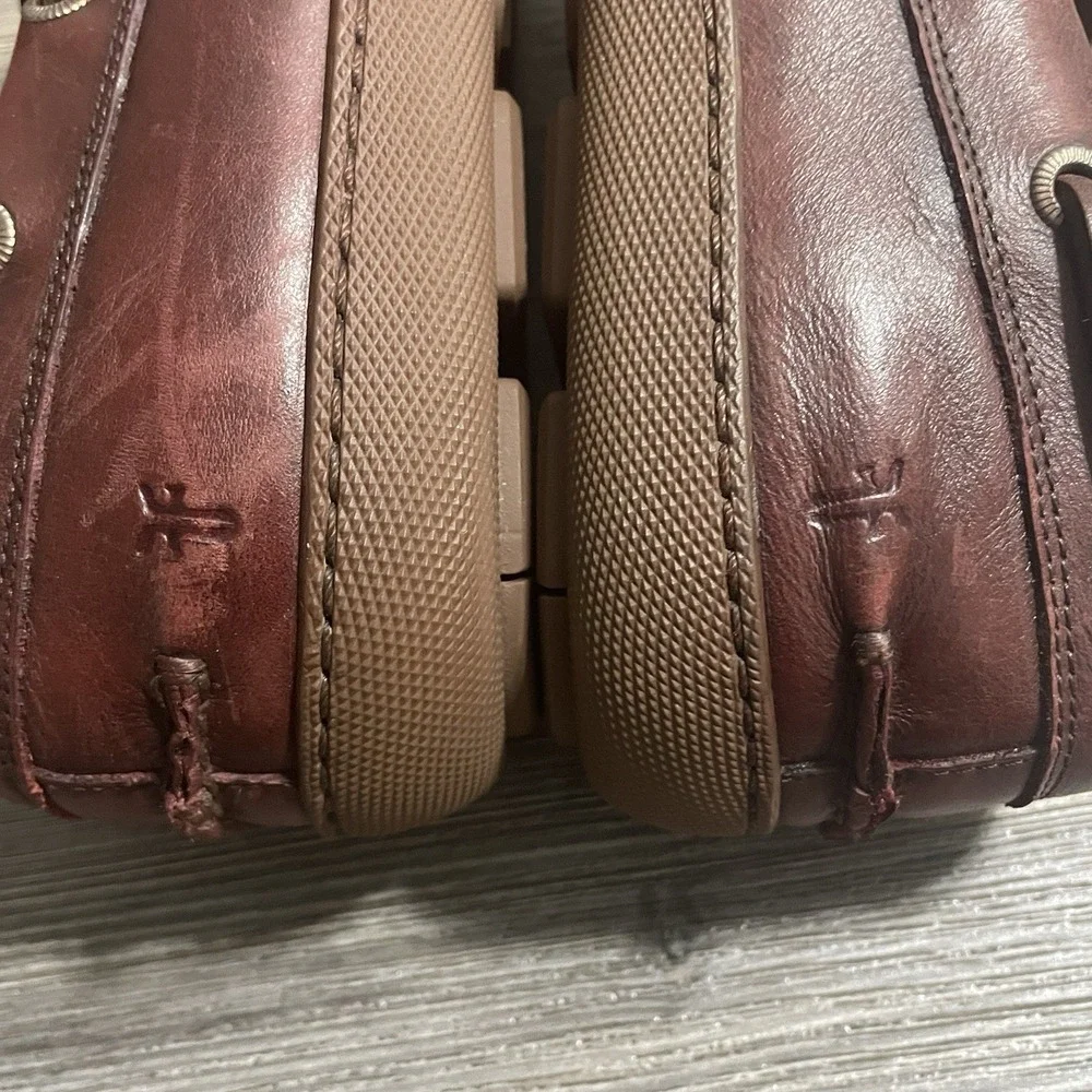 FRYE Men's Sz 11D Mayer Leather Boat Shoe in Bordeux Red 2-Eye Preppy
